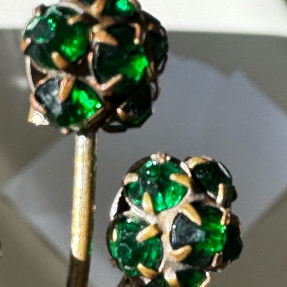 Antique pre-WWII Czech Brooch Sparkly Green Emerald Crystal Brass trombone clasp - Picture 4 of 17